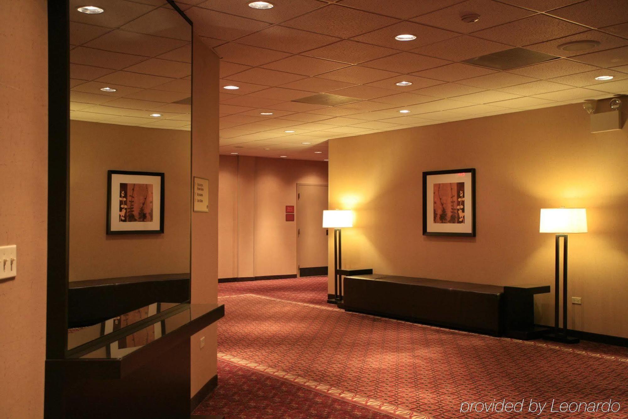 Holiday Inn Express Chicago-Palatine/North Arlington Heights Interior photo